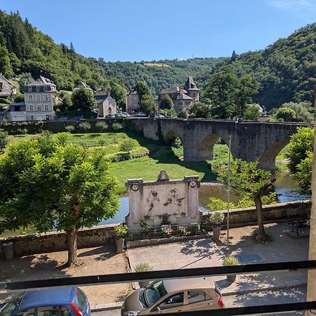 Chez Cornelia Bed & Breakfast Estaing  Dış mekan fotoğraf